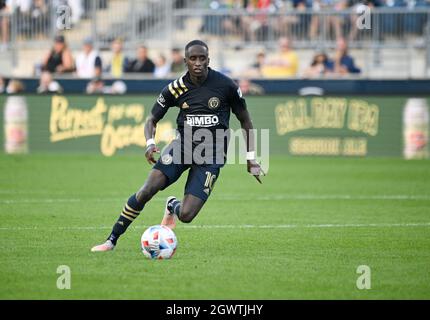 Chester, Pennsylvania, USA. Oktober 2021. 3. Oktober 2021, Chester PA- Philadelphia Union-Spieler, JAMIRO MONTEIRO (10) im Einsatz gegen die Columbus Crew während des Spiels im Subaru Park, (Bildnachweis: © Ricky Fitchett/ZUMA Press Wire) Bildnachweis: ZUMA Press, Inc./Alamy Live News Stockfoto