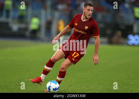 Rom, Italien. Oktober 2021. Jordan Veretout (Roma) in Aktion während der Serie Ein Spiel zwischen AS Roma und FC Empoli im Stadio Olimpico in Rom, Italien am 3. Oktober 2021. (Foto von Giuseppe Fama/Pacific Press/Sipa USA) Quelle: SIPA USA/Alamy Live News Stockfoto