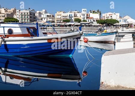 Hafenszene in Agios Nikolaos Stockfoto