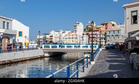 Hafenszene in Agios Nikolaos Stockfoto