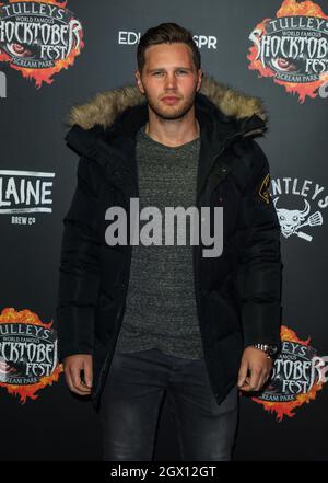 Crawley, Großbritannien. Oktober 2021. Danny Walters besucht die Eröffnungsnacht des Shockfestfestes 2021 auf der Tulley's Farm in Crawley. Kredit: SOPA Images Limited/Alamy Live Nachrichten Stockfoto