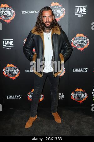 Crawley, Großbritannien. Oktober 2021. Pete Wicks besucht die Eröffnungsnacht des Shockfestfest 2021 auf der Tulley's Farm in Crawley. Kredit: SOPA Images Limited/Alamy Live Nachrichten Stockfoto