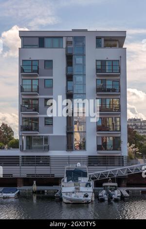 Neues modernes Wohngebäude im Westhafen von Frankfurt am Main Stockfoto