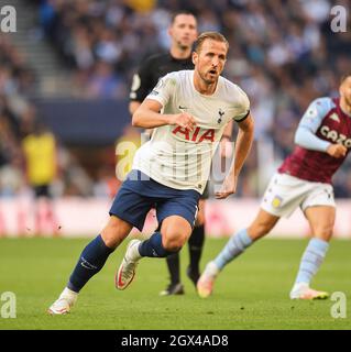 03. Oktober - Tottenham Hotspur gegen Aston Villa - Premier League - Tottenham Hotspur Stadium Harry Kane von Spurs während des Premier League-Spiels. Im Tottenham Hotspur Stadium Bildnachweis: © Mark Pain / Alamy Live News Stockfoto