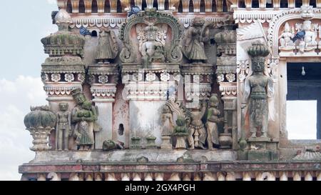 Skulpturen auf Shri Rama Chandra Tempel Gopura, Ammapalli, Shamshabad, Telangana, Indien Stockfoto