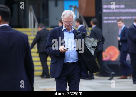 MANCHESTER, GROSSBRITANNIEN. 4. OKTOBER David Davis, Abgeordneter für Haltemprice und Howden und ehemaliger Brexit-Sekretär, am zweiten Tag der Konferenz der Konservativen Partei in Manchester Central, Manchester, am Montag, 4. Oktober 2021. (Kredit: MI Nachrichten) Kredit: MI Nachrichten & Sport /Alamy Live Nachrichten Stockfoto