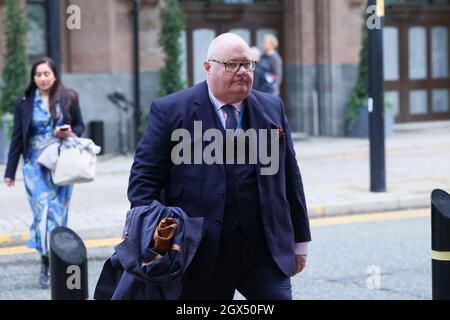 MANCHESTER, GROSSBRITANNIEN. 4. OKTOBER Eric Pickles MP am zweiten Tag der Konferenz der Konservativen Partei in Manchester Central, Manchester am Montag, 4. Oktober 2021. (Quelle: MI News) Stockfoto