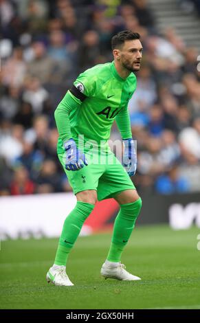 03. Oktober - Tottenham Hotspur gegen Aston Villa - Premier League - Tottenham Hotspur Stadium Hugo Lloris von den Spurs während des Spiels der Premier League. Im Tottenham Hotspur Stadium Bildnachweis: © Mark Pain / Alamy Live News Stockfoto