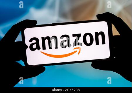 Polen. September 2021. In dieser Abbildung wird ein Amazon-Logo auf einem Smartphone angezeigt. (Foto von Mateusz Slodkowski/SOPA Images/Sipa USA) Quelle: SIPA USA/Alamy Live News Stockfoto