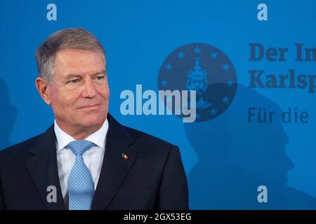 Preisträger Klaus IOHANNIS, Präsident Rumäniens, Internationaler Karlspreis der Stadt Aachen, Preisverleihung im Rathaus Aachen am 2. Oktober 2021. Stockfoto