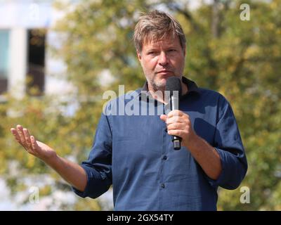 Der deutsche Politiker Robert Habeck von der Bündnis 90 die Grünen Partei bei einer Wahlkampfveranstaltung am 3. September 2021 in Magdeburg Stockfoto