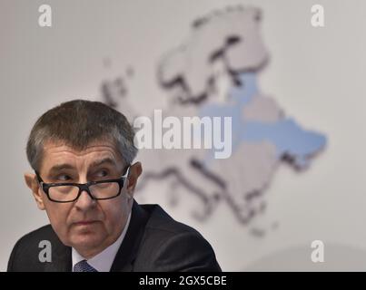 Prag, Tschechische Republik. Januar 2016. Andrej Babis, tschechischer Premierminister in Prag, Tschechische Republik, 28. Januar 2016. Quelle: Michal Kamaryt) FOTO DER DATEI die Web-Seite Investigace.cz schrieb am Sonntag, 3. Oktober 2021, dass Babis 15 Millionen Euro (was fast 400 Millionen Krähen damals entspricht/CTK Photo/Alamy Live News Stockfoto