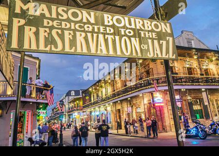 New Orleans Louisiana, French Quarter Bourbon Street Maison Bourbon, Bar Lounge Pub Live-Musik Erhaltung Jazz Nacht Nachtleben Balkone Stockfoto