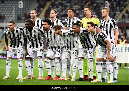 Turin, Italien. 02. Oktober 2021. Die Spieler von Juventus FC posieren für ein Teamfoto vor dem Fußballspiel der Serie A zwischen Turin und Juventus FC. Kredit: Nicolò Campo/Alamy Live Nachrichten Stockfoto