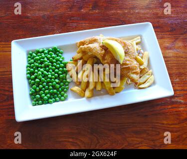 Traditionelles englisches Fish and Chips Pub-Menü Stockfoto