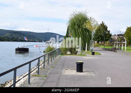 Schiffsabfahrt in Braubach Stockfoto