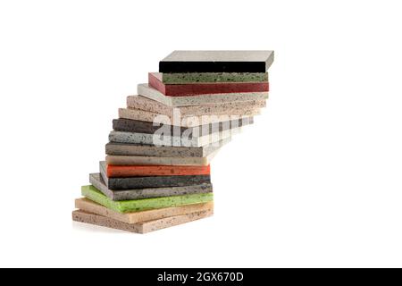 Beispiele von Arbeitsflächen aus Stein auf weißem, isoliertem Hintergrund. Set von Mustern aus Stein mit verschiedenen Texturen und verschiedenen Farben für das Design Stockfoto