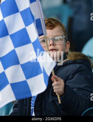 Featherstone, England - 2. Oktober 2021 - Halifax Panthers Fans vor der Rugby League Betfred Championship, Halbfinale-Play-off, Featherstone Rovers vs Halifax Panthers im Millennium Stadium, Featherstone, UK Dean Williams Stockfoto