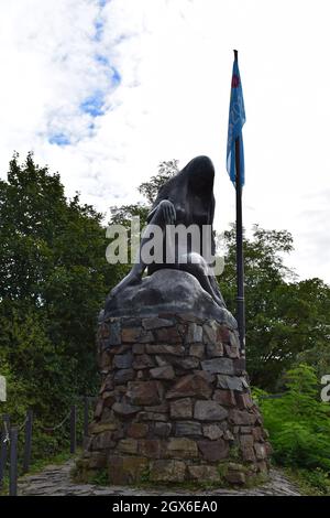 Loreley-Statue auf einem Felsen im Rhein Stockfoto