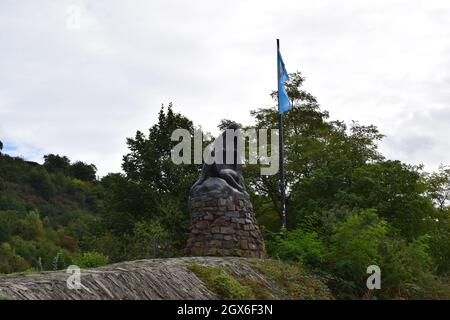 Loreley-Statue auf einem Felsen im Rhein Stockfoto
