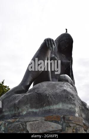 Loreley-Statue auf einem Felsen im Rhein Stockfoto