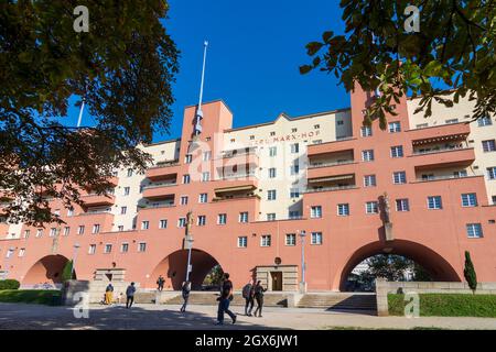 Wien, Wien: Gemeindebau Karl-Marx-Hof im Jahr 19. Döbling, Wien, Österreich Stockfoto