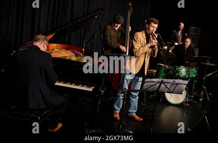 Robin Aspland, Arnie Somogyi, Art Themes, Clark Tracey, James Wade-sired im Herts Jazz Club in St. Albans Stockfoto