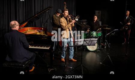Robin Aspland, Arnie Somogyi, Art Themes, Clark Tracey, James Wade-sired im Herts Jazz Club in St. Albans Stockfoto