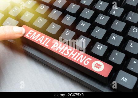 Konzeptionelle Anzeige von E-Mail-Phishing. Business Showcase-E-Mails, die auf Websites verweisen können, die Malware verbreiten Abstract Typing Online-Einladung Stockfoto