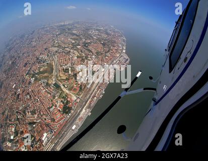 Luftaufnahme von Lissabon von einem Hubschrauber mit Fischaugenlinse Stockfoto