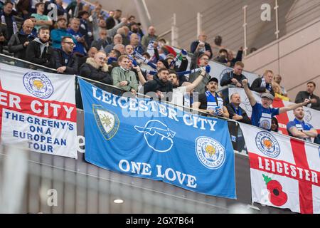 Warschau, Polen. September 2021. Die Fans des FC Leicester City sind während des UEFA Europa League Group-Stadions zwischen Legia Warszawa und dem FC Leicester City im Marschall Jozef Pilsudski Legia Warsaw Municipal Stadium zu sehen.Endstand; Legia Warszawa 1:0 Leicester City FC. (Foto von Mikolaj Barbanell/SOPA Images/Sipa USA) Quelle: SIPA USA/Alamy Live News Stockfoto