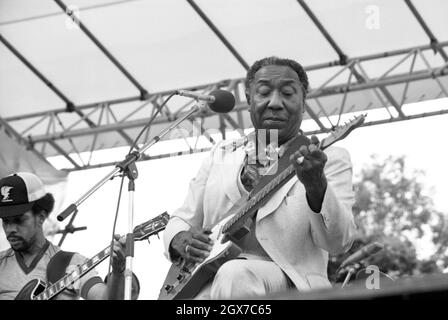 Der amerikanische Bluesman Muddy Waters trat im Juli 1981 beim Capital Radio Jazz Festival in Knebworth, England, auf. Stockfoto