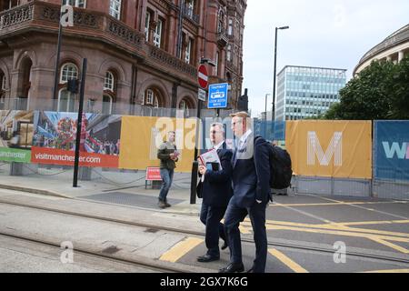 Manchester, Großbritannien. Oktober 2021. Der zweite Tag der Tory-Parteikonferenz findet statt. Manchester, Großbritannien. Kredit: Barbara Cook/Alamy Live Nachrichten Stockfoto