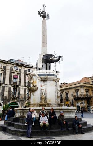 Piazza del Duomo in Catania, Italien. Stockfoto