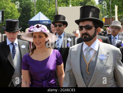 Scheich Mohammed bin Rashid Al Maktoum und Prinzessin Haya Bint Al Hussein treffen am 14. Juni 2011 zum Eröffnungstag von Royal Ascot ein. Stockfoto
