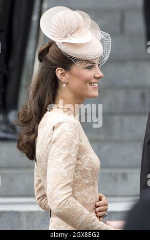 Catherine, Herzogin von Cambridge, nimmt am 5. Juni 2012 am Diamond Jubilee Service der Queen of Thanksgiving in der St. Paul's Cathedral in London Teil. Stockfoto