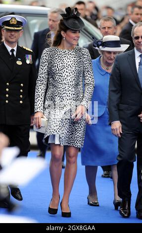 Catherine, Herzogin von Cambridge, nimmt am 13. Juni 2013 an der Namenszeremonie des neuen Princess Cruises-Schiffes „Royal Princess“ im Ocean Terminal, Southampton, Teil. Stockfoto