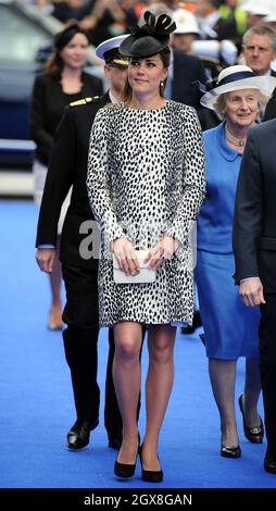 Catherine, Herzogin von Cambridge, nimmt am 13. Juni 2013 an der Namenszeremonie des neuen Princess Cruises-Schiffes „Royal Princess“ im Ocean Terminal, Southampton, Teil. Stockfoto