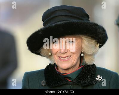 Camilla, Herzogin von Cornwall besucht das Bulford Camp in Wiltshire, um das 4. Bataillon, die Gewehre nach ihrer Rückkehr aus Afghanistan, zu Hause willkommen zu heißen Stockfoto