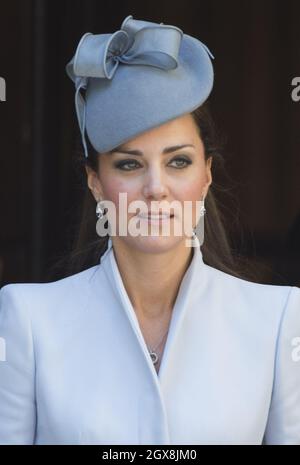 Catherine, Herzogin von Cambridge, verlässt die St. Andrew's Cathedral nach einem Ostersonntagsgottesdienst in Sydney, Australien. Stockfoto