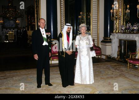 Der Herzog von Edinburgh, der Emir von Kuwait und Königin Elizabeth II. Stockfoto