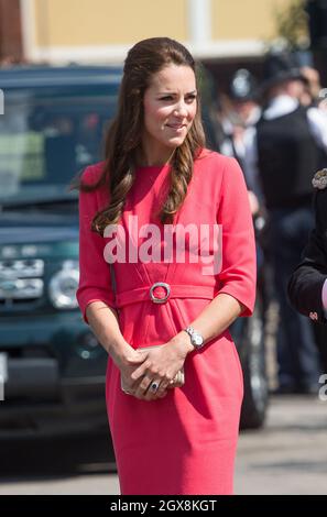 Catherine, Herzogin von Cambridge, besucht ein M-PACT Plus Beratungsprogramm an der Blessed Sacrament School in Islington, London. Stockfoto