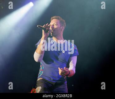 Chris Martin von Coldplay tritt während eines Sentebale Charity Concert auf, das am 28. Juni 2016 im Kensington Palace in London stattfindet. Stockfoto