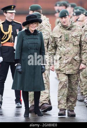 Camilla, Herzogin von Cornwall besucht das 4. Bataillon, die Gewehre, um an einer Heimparade in Aldershot am 27. Februar 2017 teilzunehmen Stockfoto