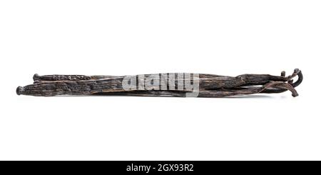 Vanilleschoten. Sticks aus Vanille isoliert auf weißem Hintergrund. Stockfoto