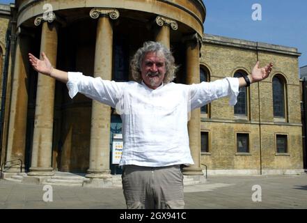 Billy Connolly bei einer North London Church, um für seinen neuen Film The man Who Sued God zu werben. Kopfschuss. Stockfoto