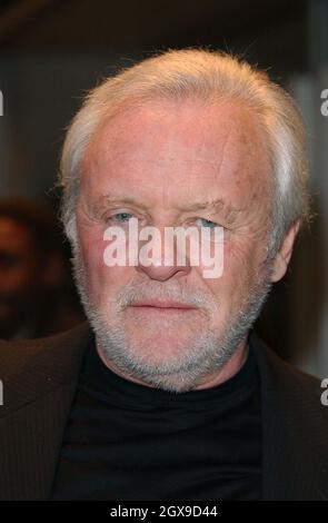 Anthony Hopkins bei der Londoner Premiere von The Human Stain. Stockfoto