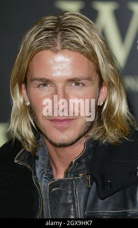 David Beckham signiert Kopien seiner Autobiographie in der Waterstones Buchhandlung in Piccadilly, London. Stockfoto