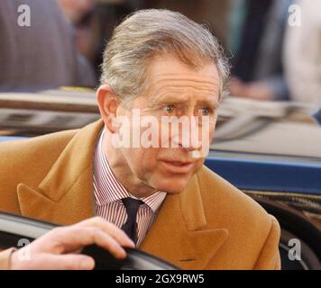 Der Prinz von Wales besucht den Hereford Haven. Es war sein erstes öffentliches Engagement seit dem königlichen Gerichtsmediziner Michael Burgess bekannt gab, dass der Metropolitan Police Commissioner Sir John Stevens Gerüchte über den Tod der Prinzessin von Wales und ihres Geliebten Dodi Fayed untersuchen werde Â©Anwar Hussein/allactiondigital.com Stockfoto