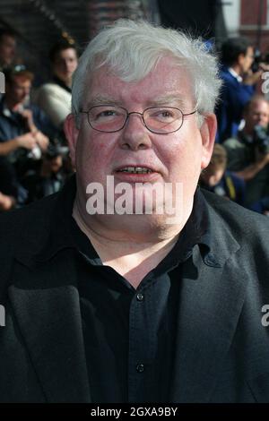 Richard Griffiths kommt zur britischen Premiere von Harry Potter und der Gefangene von Azkaban, die im Odeon am Leicester Square in London stattfand Stockfoto